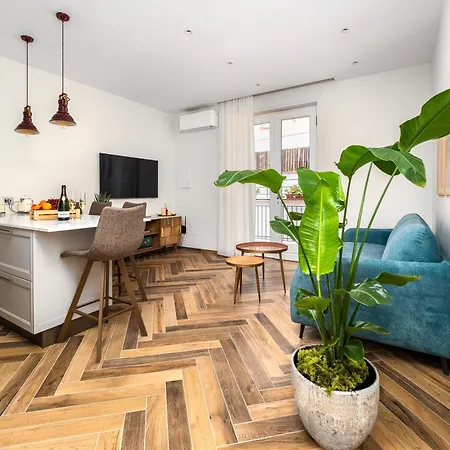 Futura Funky House - De Vivo Realty 索伦托